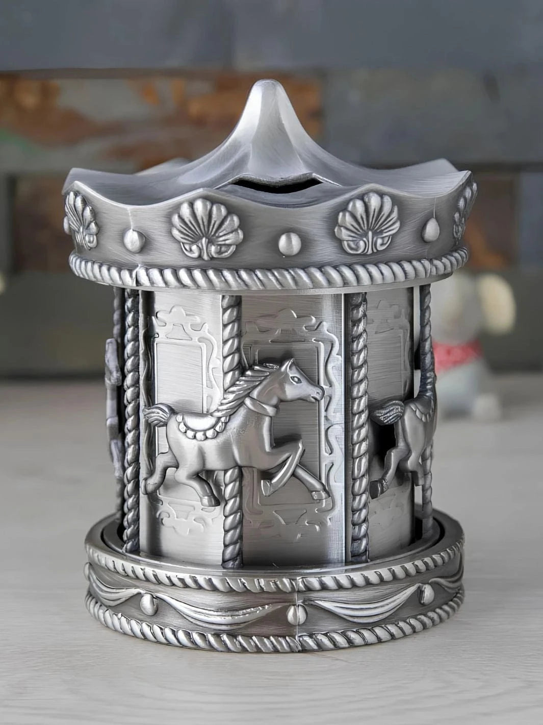 Tirelire en argent