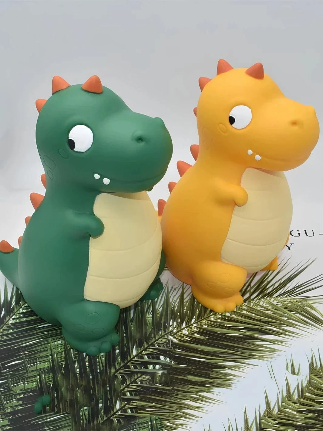 Tirelire en forme de dinosaure