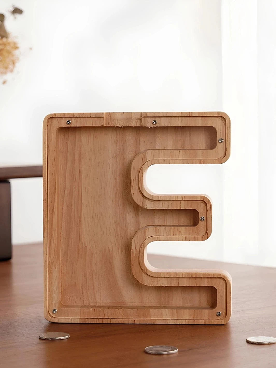 Tirelire lettre en bois E